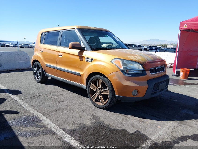 2010 Kia Soul +