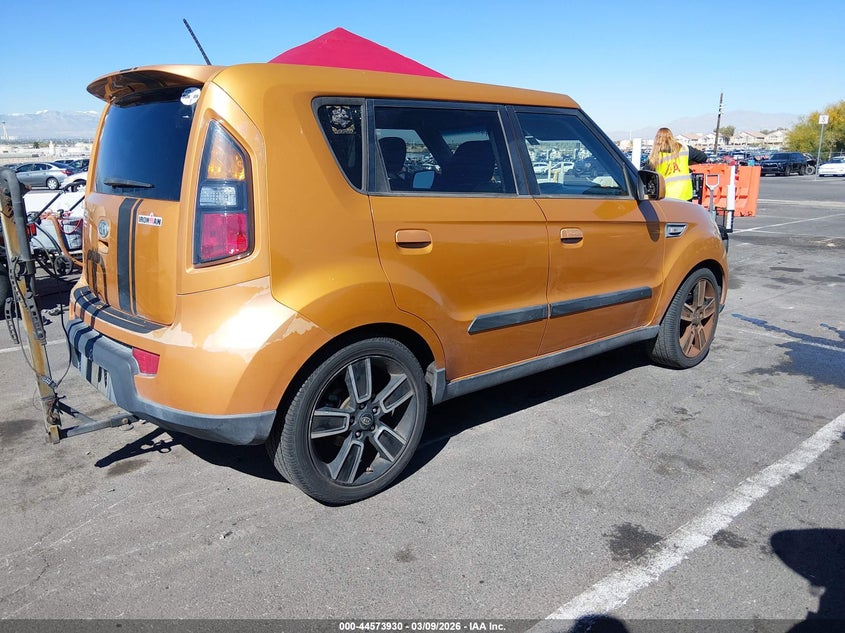 2010 Kia Soul +