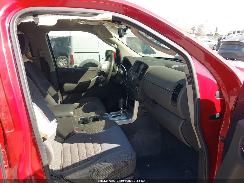 2011 Nissan Pathfinder Sv