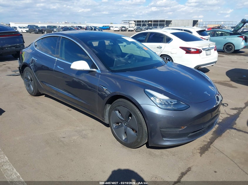 2020 Tesla Model 3 Standard Range Plus Rear-Wheel Drive/Standard Range Rear-Wheel Drive