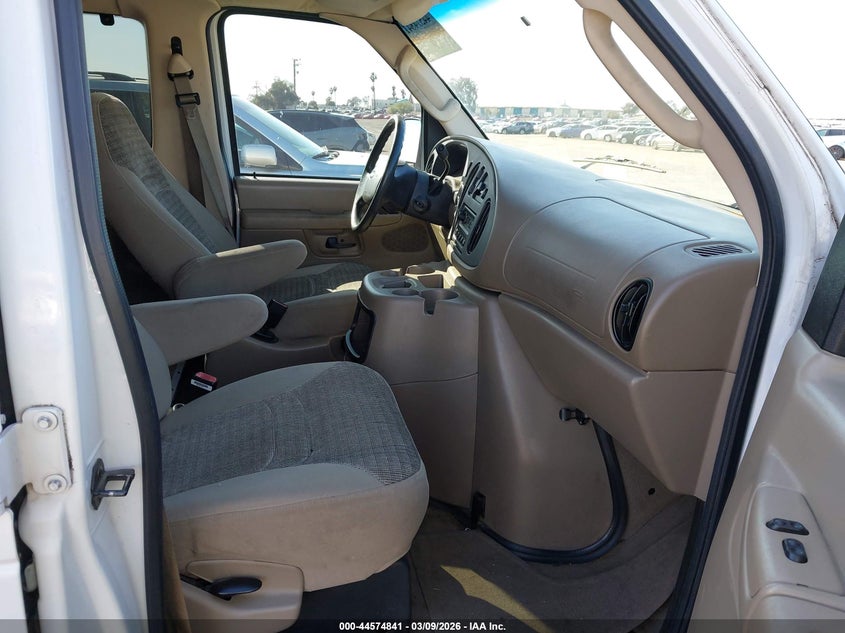 2004 Ford E-150 Chateau/Xl/Xlt