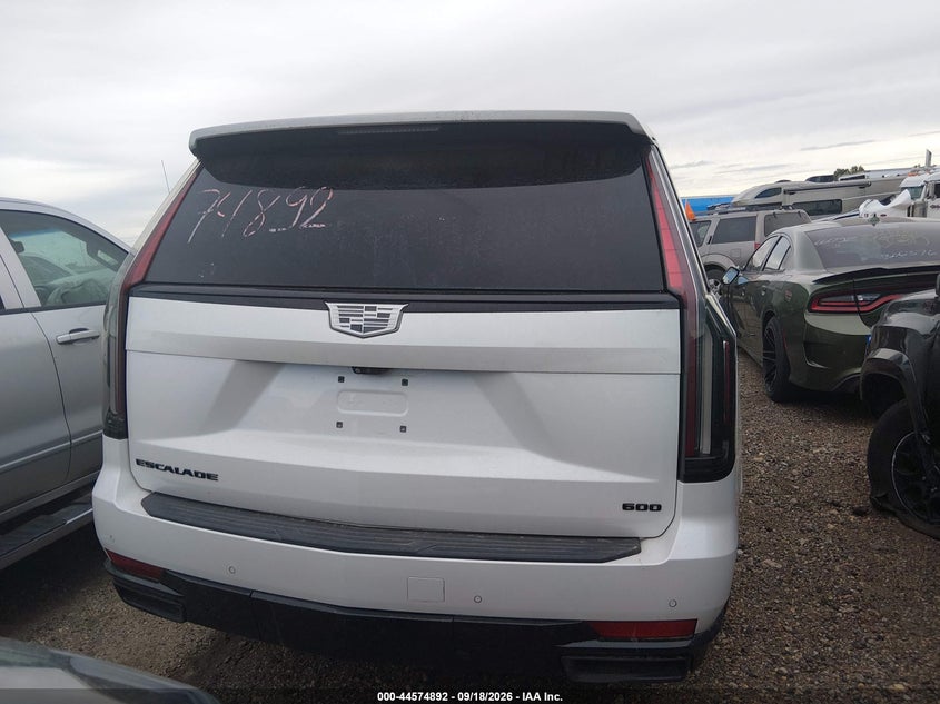 CADILLAC ESCALADE - zdjęcie 16