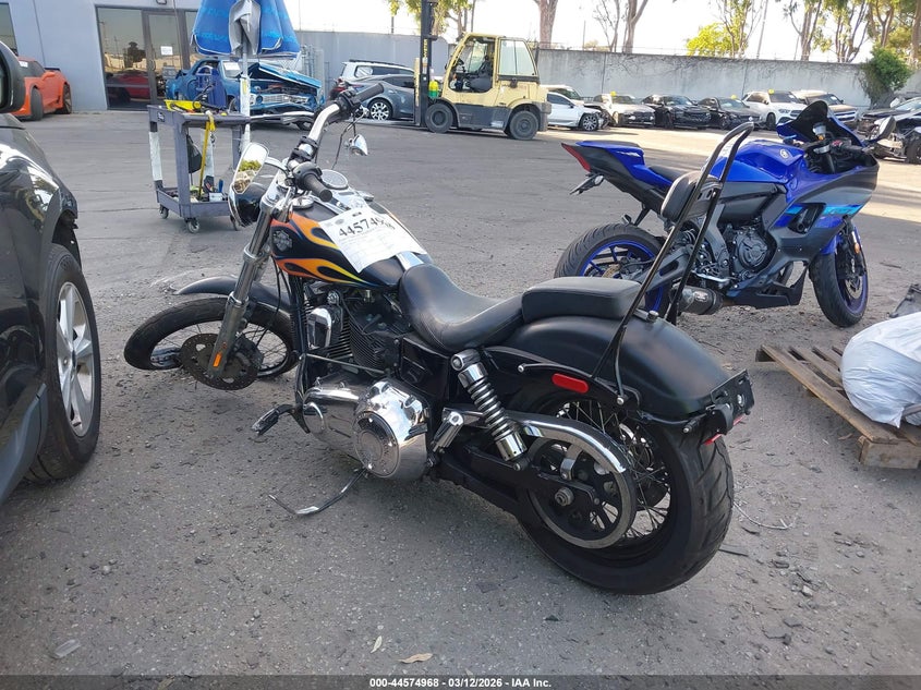 2015 HARLEY-DAVIDSON WIDE GLIDE MOTO 2
