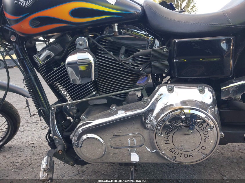 2015 Harley-Davidson Fxdwg Dyna Wide Glide VIN: 1HD1GPM38FC305801 Lot: 44574968