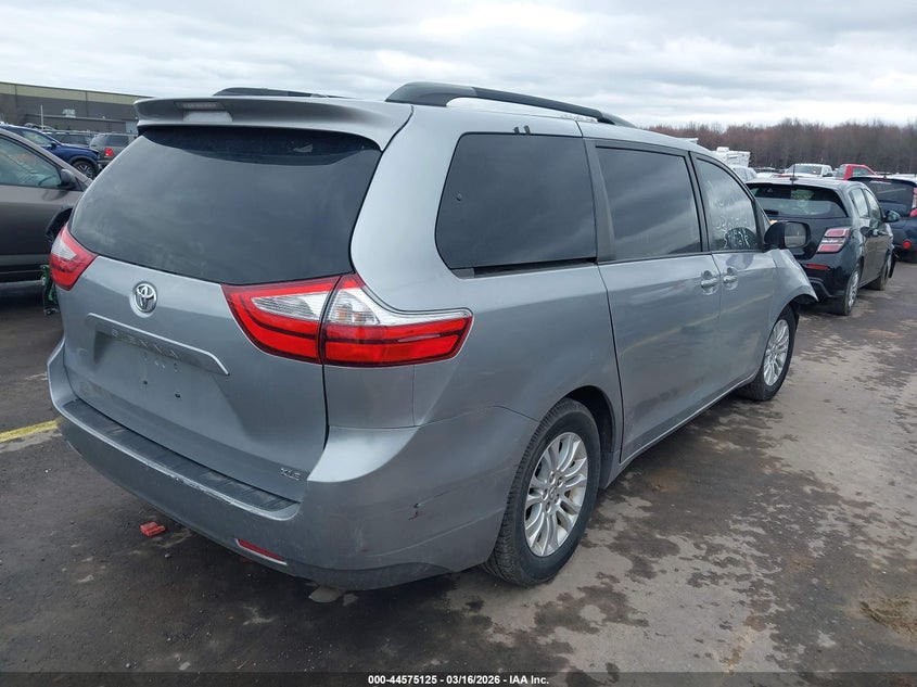 2015 Toyota Sienna Xle 8 Passenger