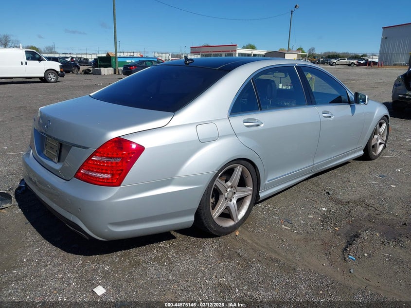 2010 Mercedes-Benz S 550