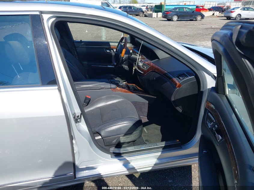 2010 Mercedes-Benz S 550