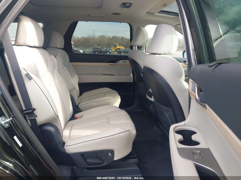2024 HYUNDAI PALISADE auction photo 8