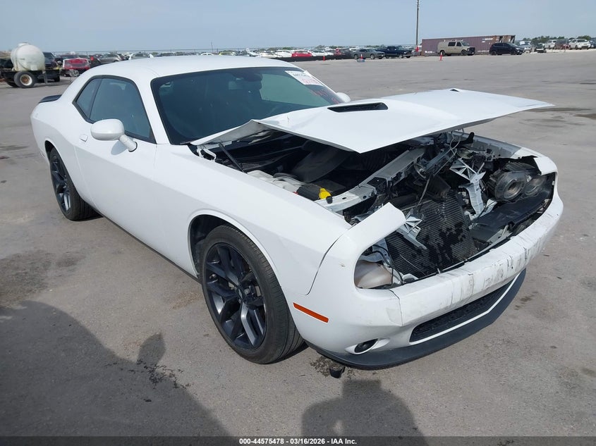 2022 Dodge Challenger Sxt