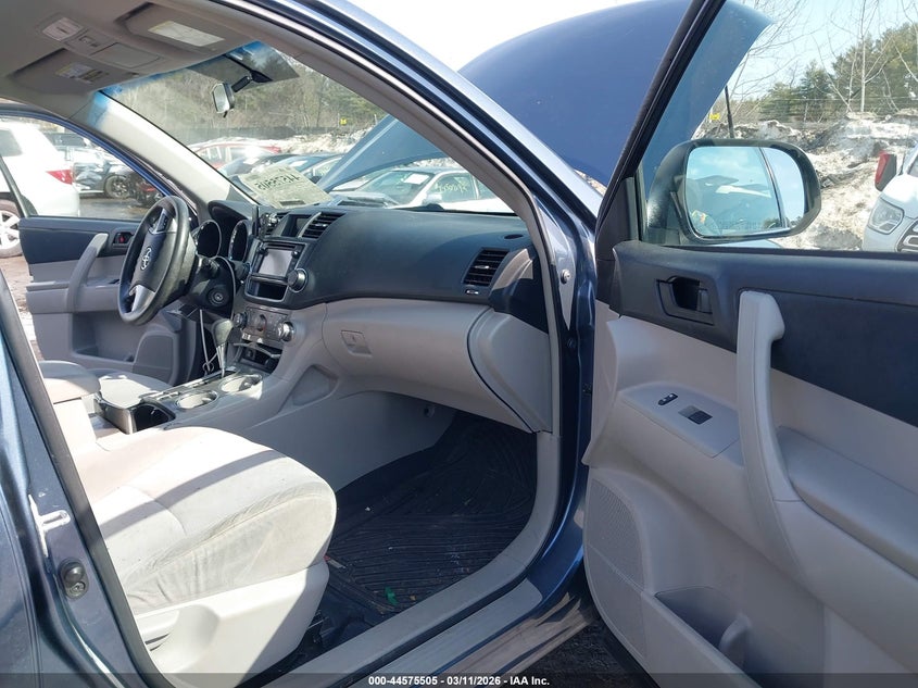 2013 Toyota Highlander Base V6