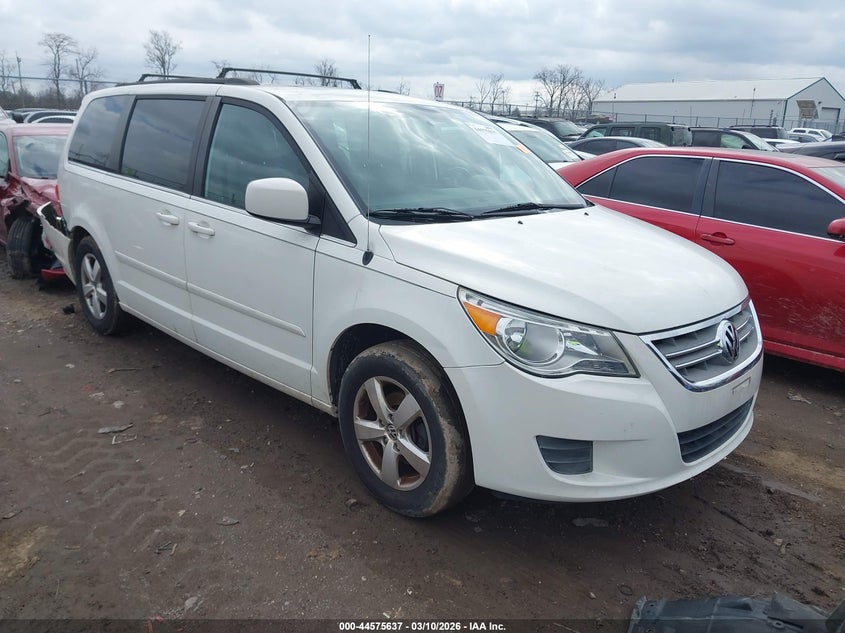 2V4RW5DGXBR750191 VOLKSWAGEN ROUTAN Photo 1