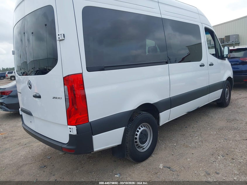 2025 Mercedes-Benz Sprinter 2500 Standard Roof 4-Cyl Diesel