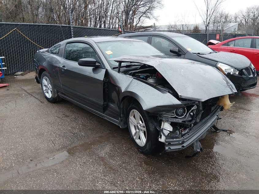 2013 Ford Mustang V6/V6 Premium