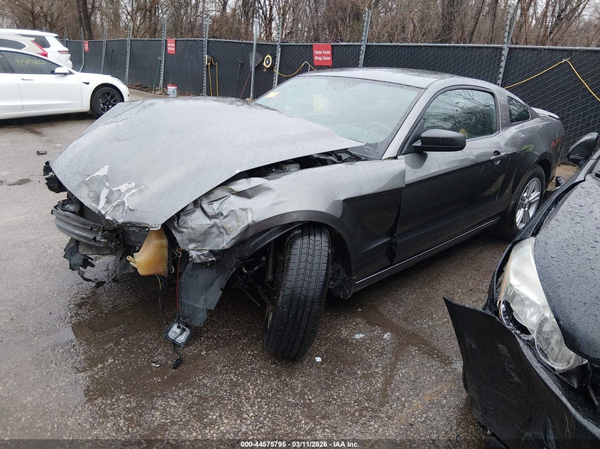2013 Ford Mustang V6/V6 Premium