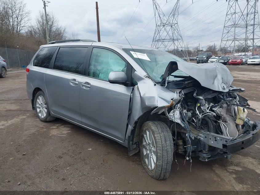 2013 Toyota Sienna Xle 7 Passenger