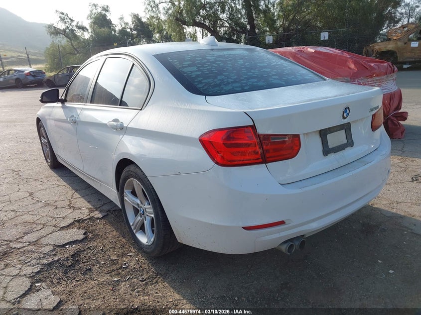 2012 BMW 3er 2.0 328I white Lot 111044575974 Vin WBA3C1C54CF434020