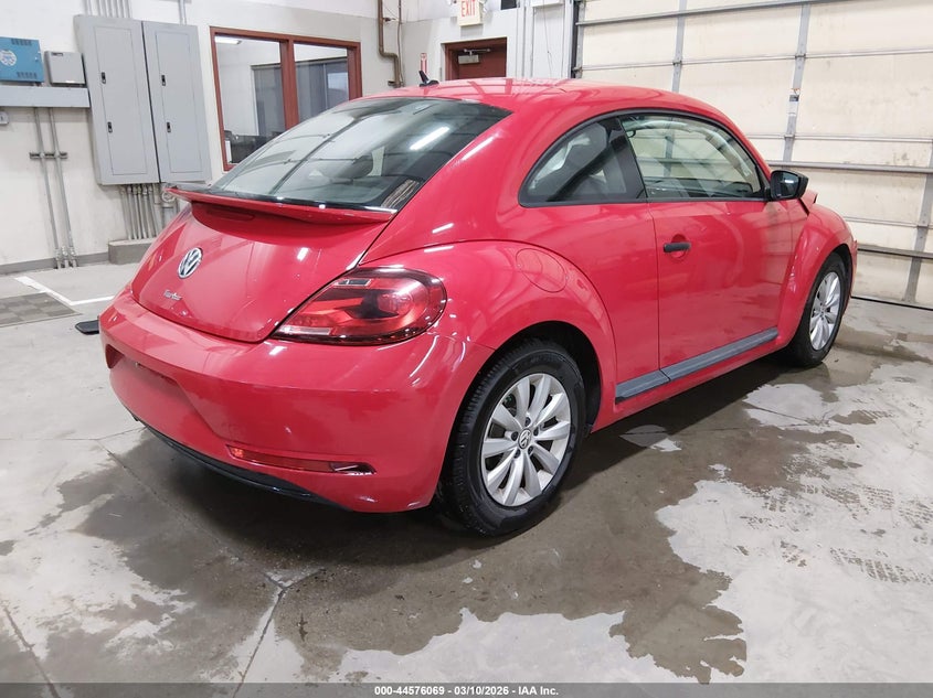 2018 Volkswagen Beetle 2.0T Coast/2.0T S
