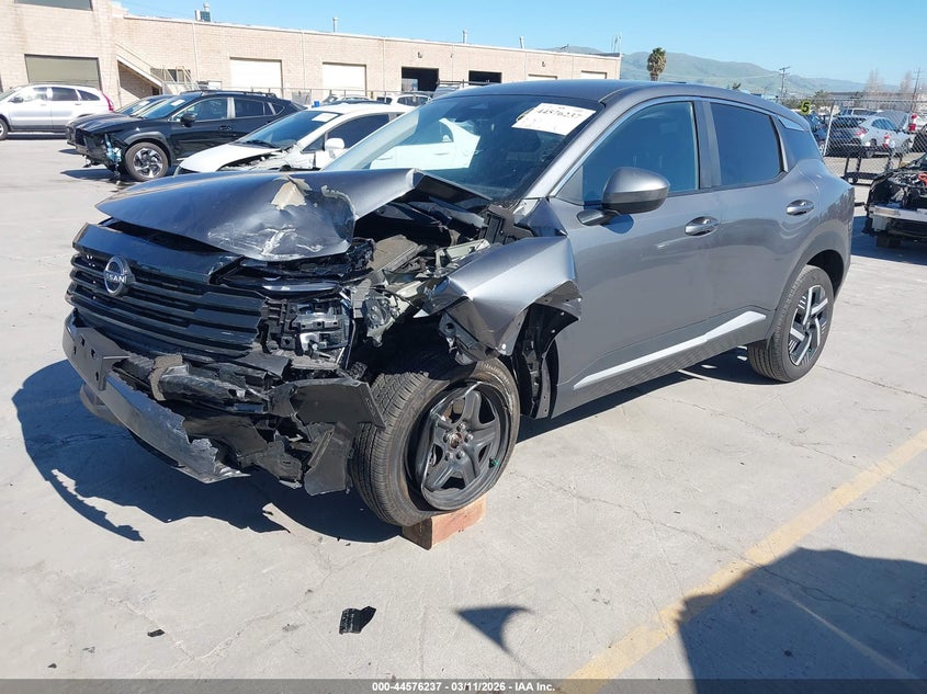 2025 Nissan Kicks Sv Fwd