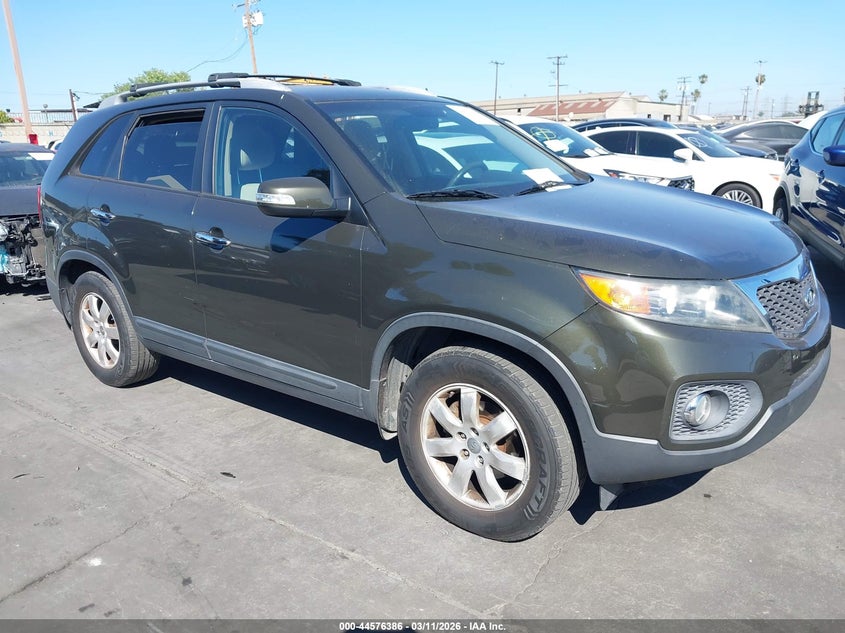 2013 KIA SORENTO LX V6