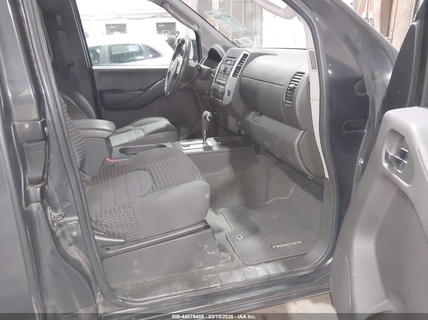 2010 Nissan Frontier Se