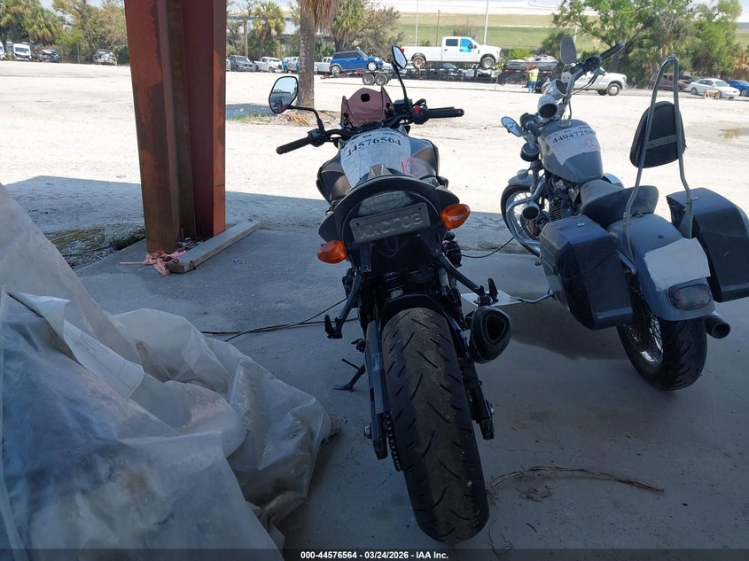 2018 Suzuki Gsx-S750 M/Z VIN: JS1C533D2J2100664 Lot: 44576564