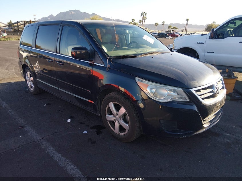 2V4RW5DX5AR166666 VOLKSWAGEN ROUTAN Photo 1