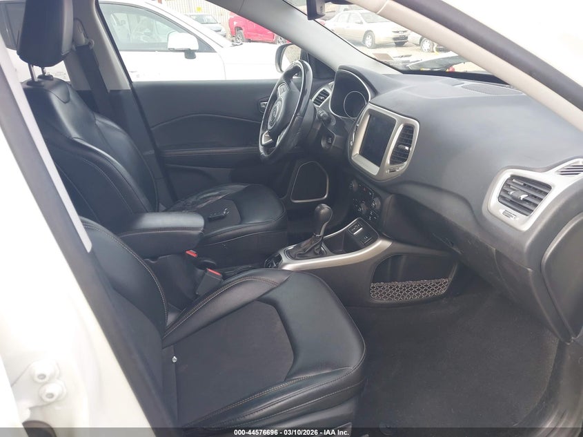 2019 Jeep Compass Latitude Fwd