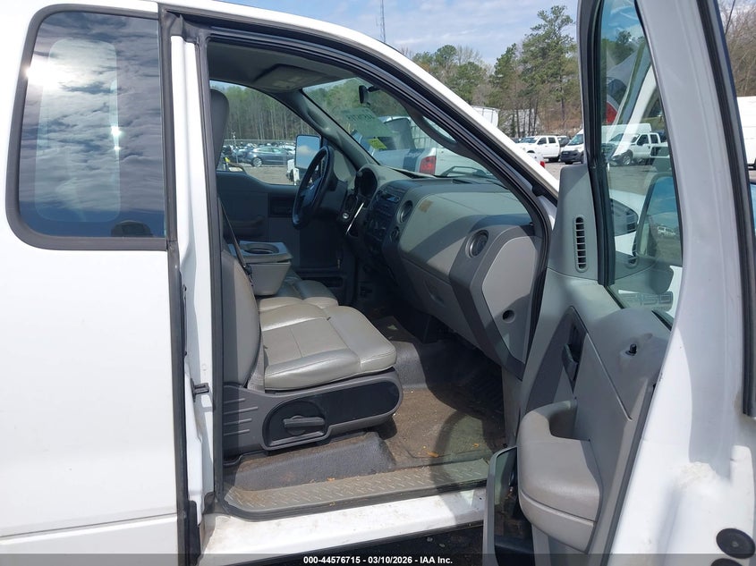 2004 Ford F-150 Stx/Xl/Xlt