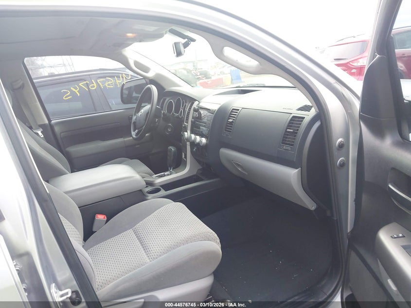 2013 Toyota Tundra Grade 5.7L V8