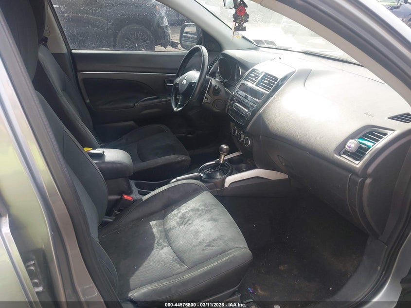 2013 Mitsubishi Outlander Sport Le