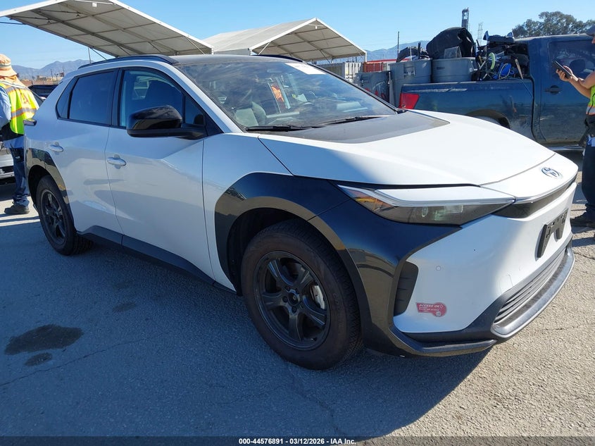 2024 TOYOTA BZ4X XLE