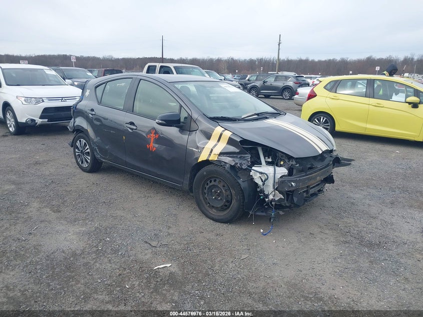 2016 TOYOTA PRIUS C TWO