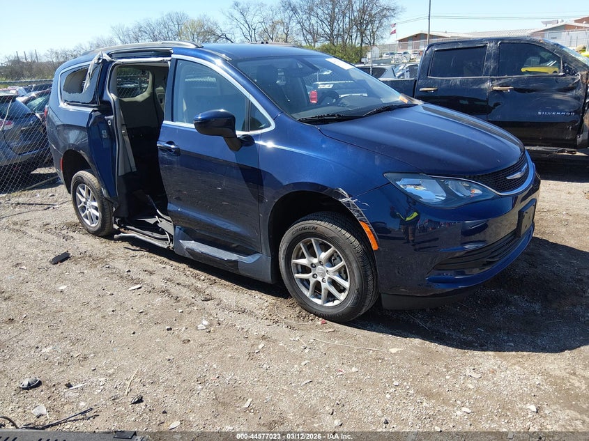 2020 CHRYSLER VOYAGER LXI