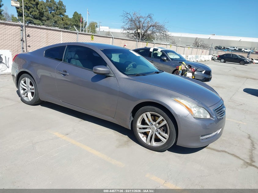 2010 INFINITI G37X