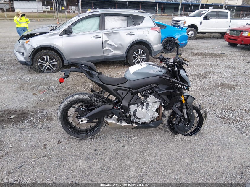 2026 OTHER CF MOTO 675SNK SPORT_BIKE 3