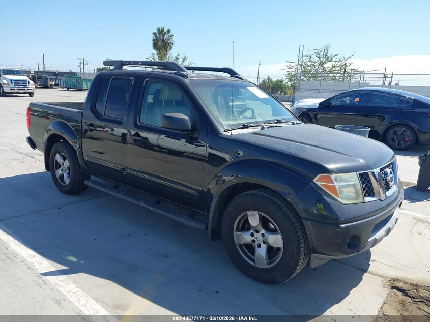 2005 NISSAN FRONTIER LE