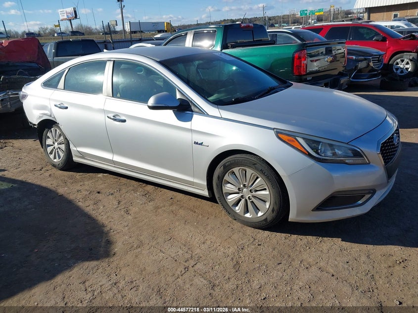 2016 HYUNDAI SONATA HYBRID SE