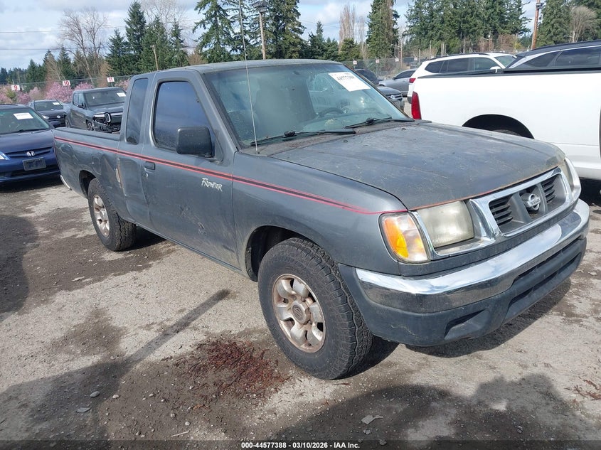 2000 Nissan Frontier Xe