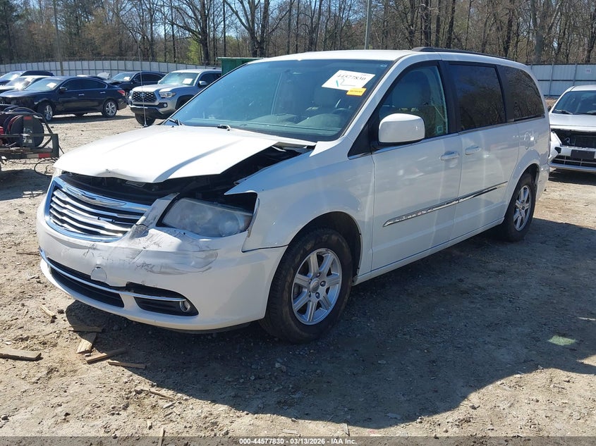 2013 Chrysler Town & Country Touring