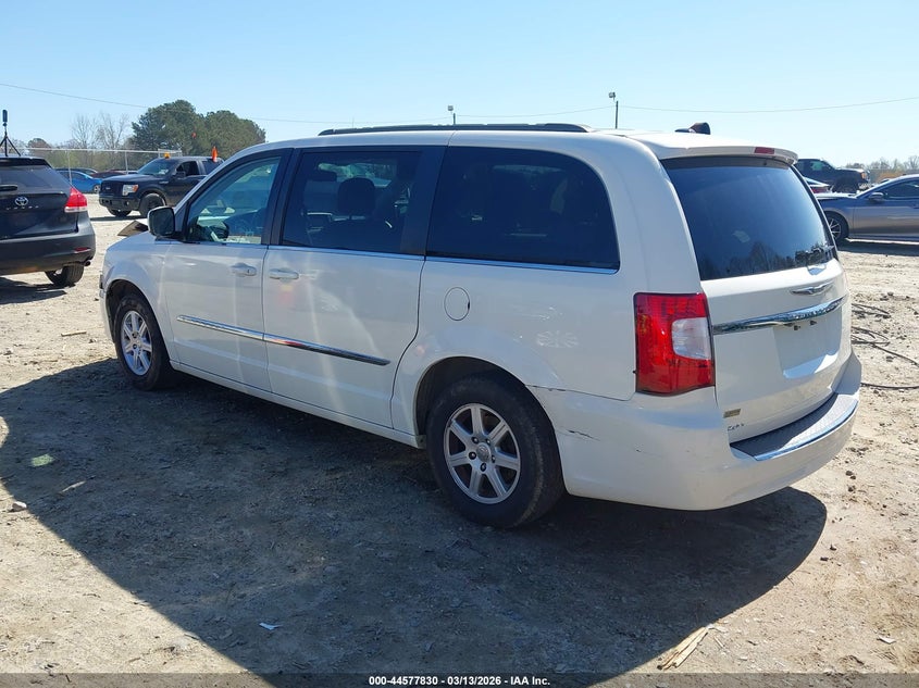 2013 Chrysler Town & Country Touring