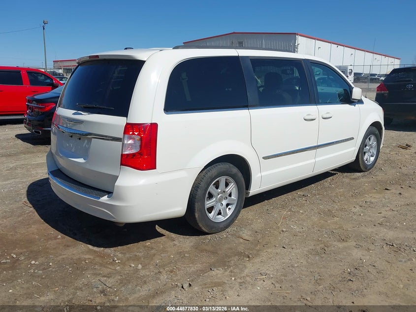 2013 Chrysler Town & Country Touring