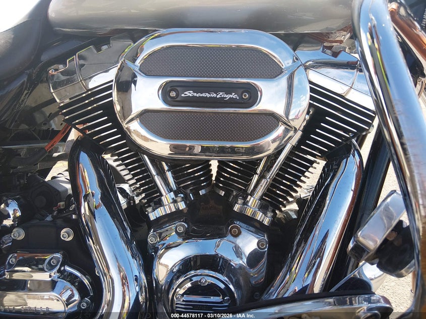 2014 Harley-Davidson Flhr Road King VIN: 1HD1FBM11EB712674 Lot: 44578117