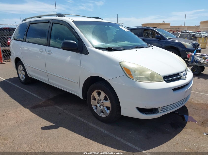 2004 Toyota Sienna Le