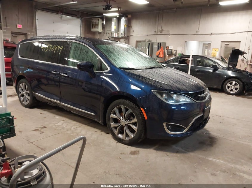2018 Chrysler Pacifica Touring L