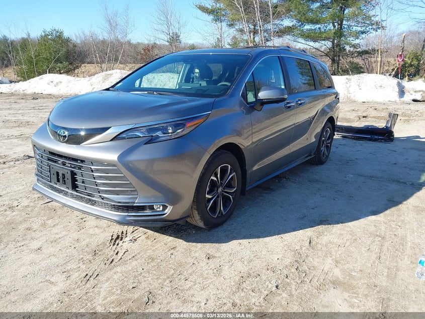 2026 Toyota Sienna Platinum