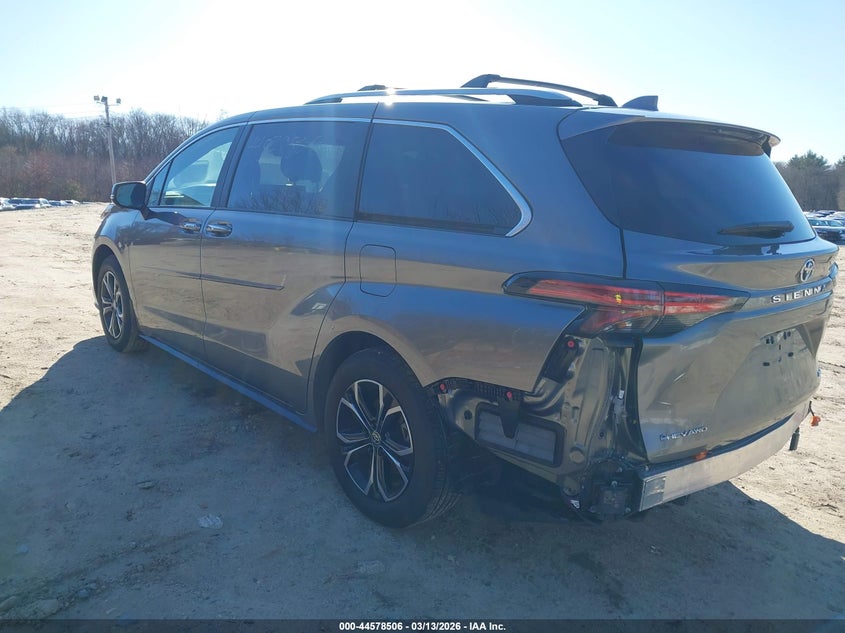 2026 Toyota Sienna Platinum