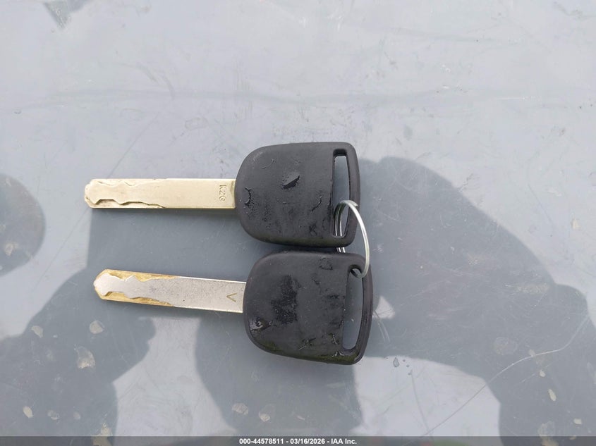 5FNYF3H40BB028248 2011 Honda Pilot 3.5 Ex grey
