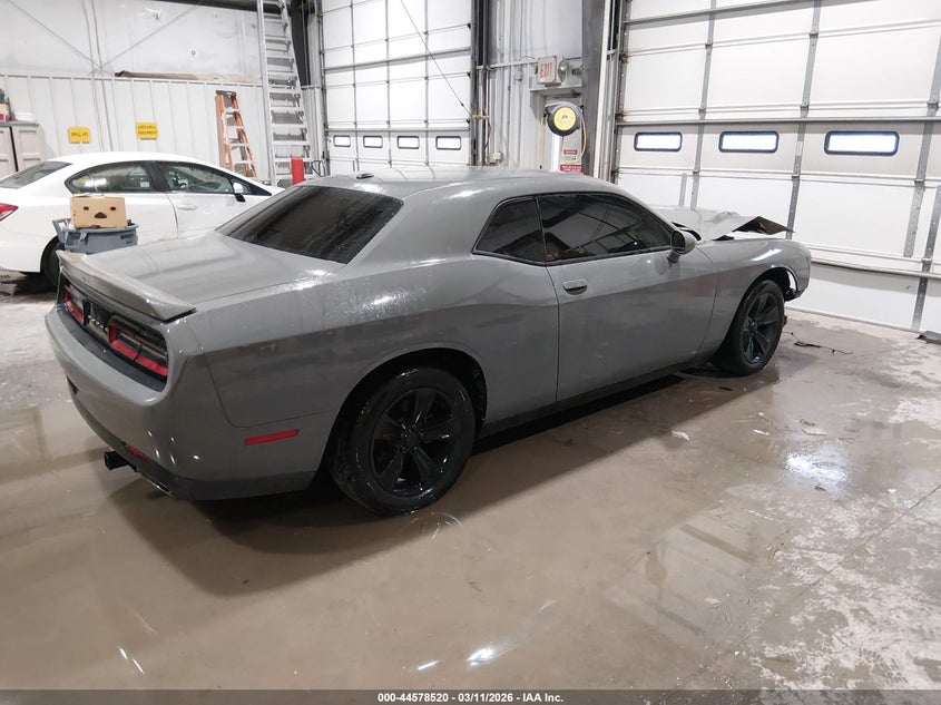 2018 Dodge Challenger Sxt