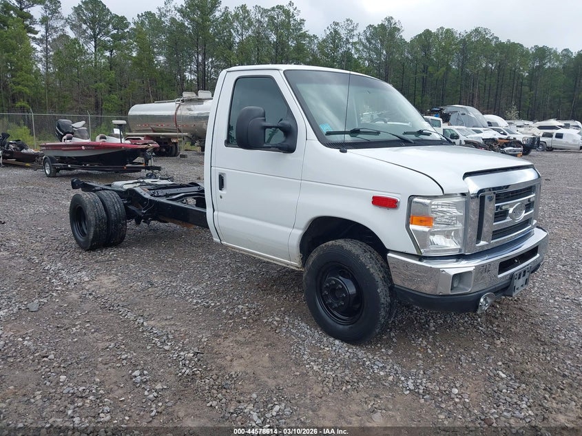 2017 FORD E-450 CUTAWAY