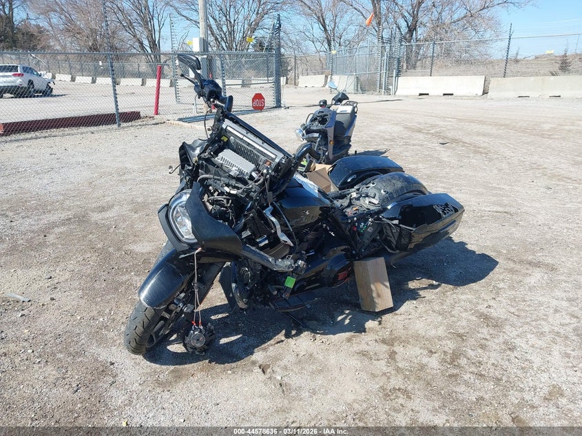 2024 Harley-Davidson Flhx